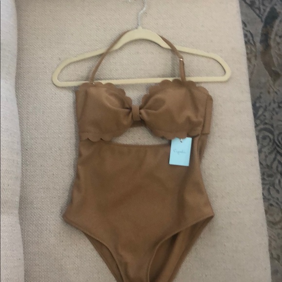 Tan swimsuit - Picture 4 of 5